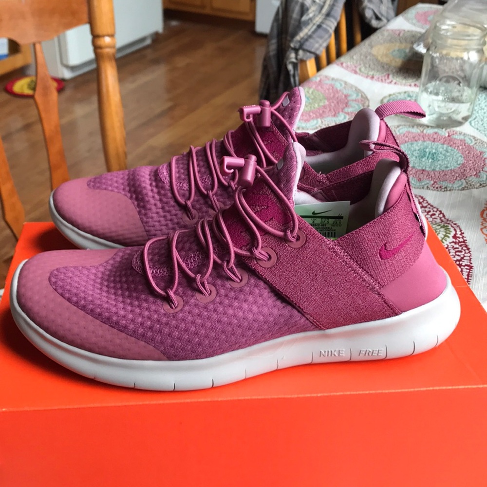 Women’s Nike Free Run sneakers size 6.5